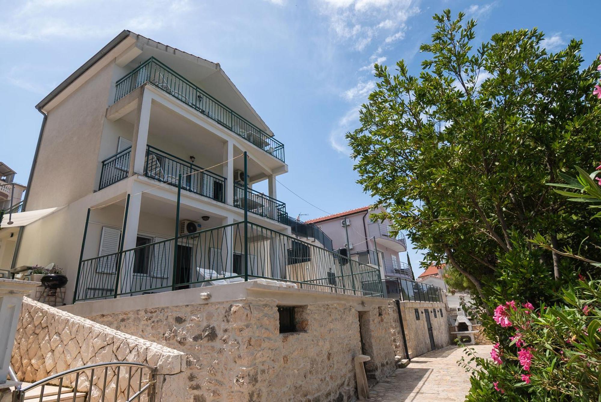 Apartments Ivica Primosten Bagian luar foto